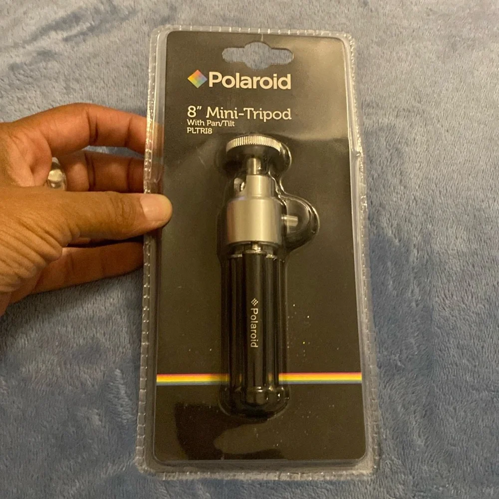 Polaroid 8